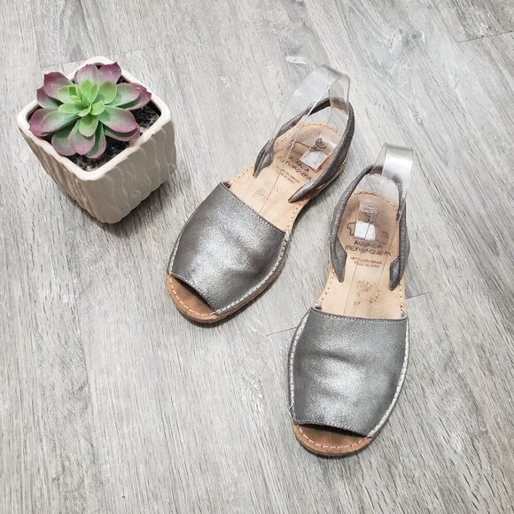 Avarca Menorquina Pons Slip On Sandals 37 Silver - Picture 2 of 8